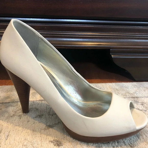 Style & Co White Heels - Picture 4 of 7